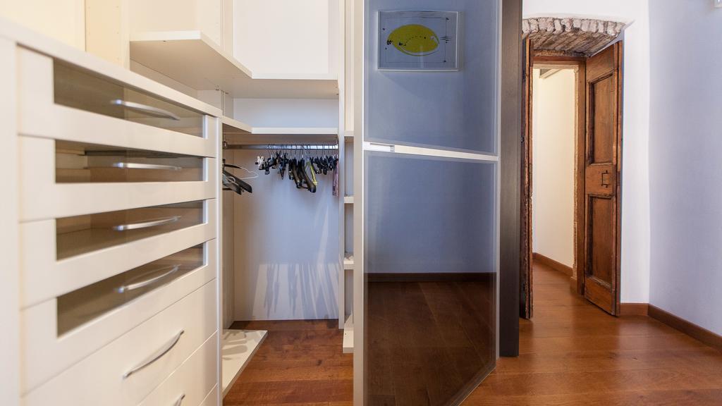 Apartment In Mial House