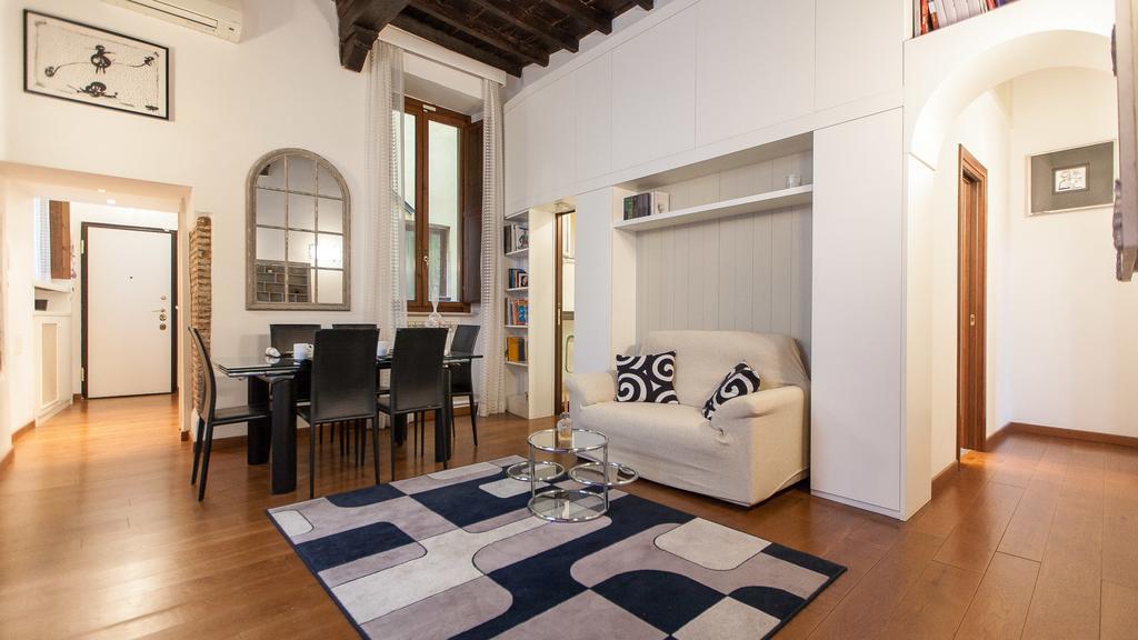 Apartment In Mial House