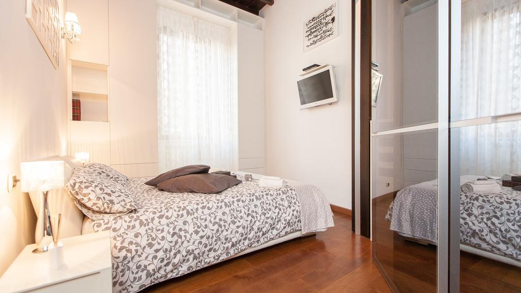 Apartment In Mial House